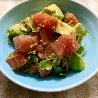 マグロのポキ丼